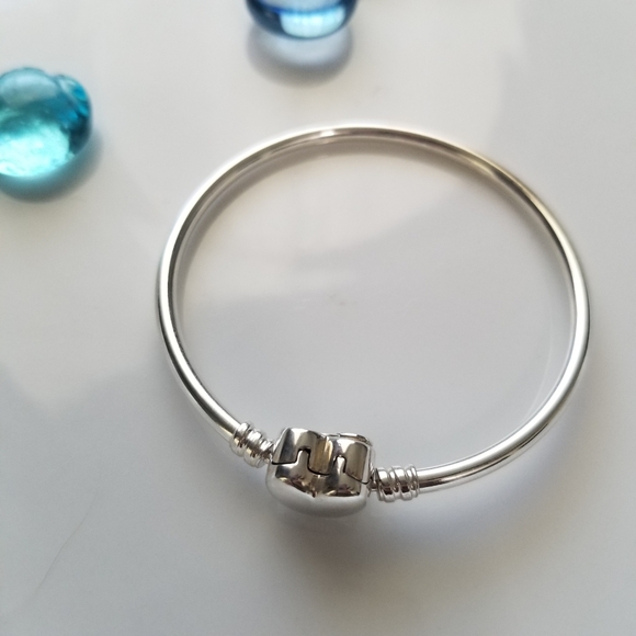 Pandora Double Hearts Mother's Day Entwined Hearts Charm Bracelet Bangle - Picture 5 of 6